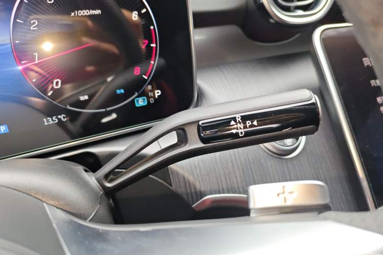 Used Mercedes-Benz C-Class 2024 C 260 L Sport Edition Gear Lever