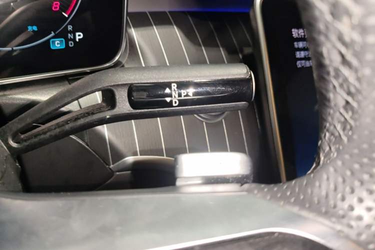 Used Mercedes-Benz C-Class 2024 C 260 L Sport Edition Gear Lever