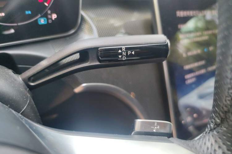 Used Mercedes-Benz C-Class 2024 Restyled C 260 L Sport Edition Gear Lever