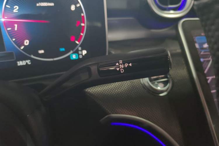 Used Mercedes-Benz C-Class 2024 Restyled C 260 L Sport Edition Gear Lever