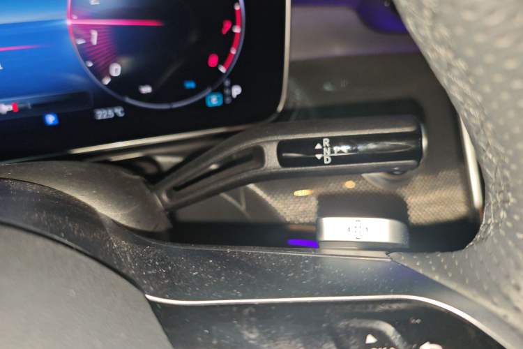 Used Mercedes-Benz C-Class 2024 C 260 L Sport Edition Gear Lever