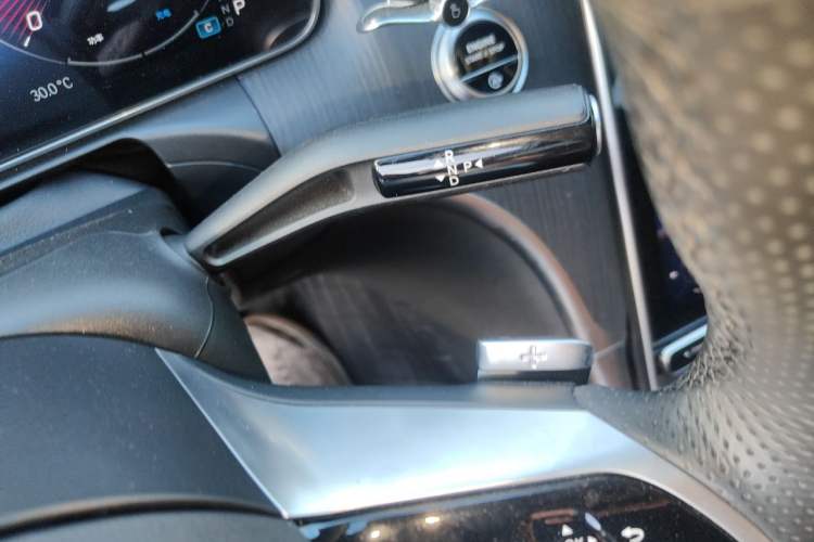 Used Mercedes-Benz C-Class 2024 C 200 L Sport Edition Gear Lever