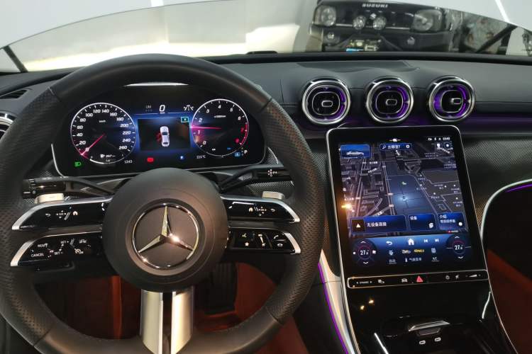 Used Mercedes-Benz C-Class 2024 Facelift C 260 L Night Edition Sport Version Gear Lever