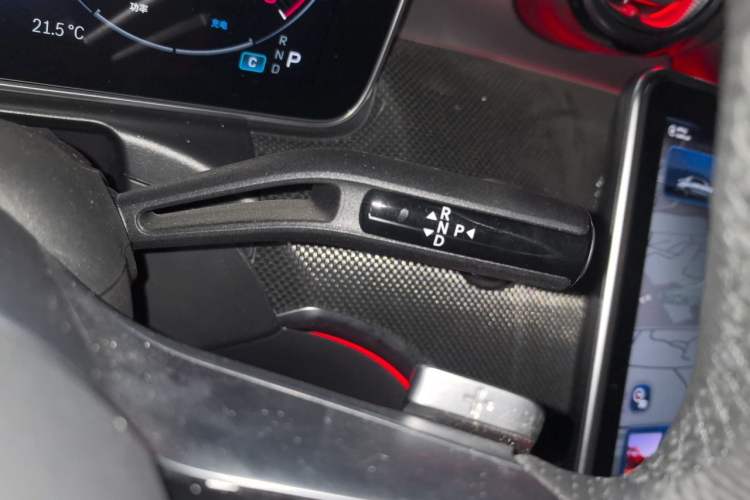 Used Mercedes-Benz C-Class 2024 C 260 L Sport Edition Gear Lever