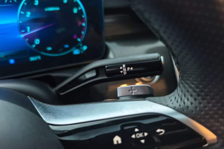 Used Mercedes-Benz C-Class 2024 Restyled C 260 L Sport Edition Gear Lever