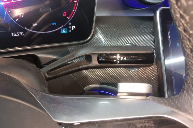 Used Mercedes-Benz C-Class 2024 Restyled C 260 L Sport Edition Gear Lever