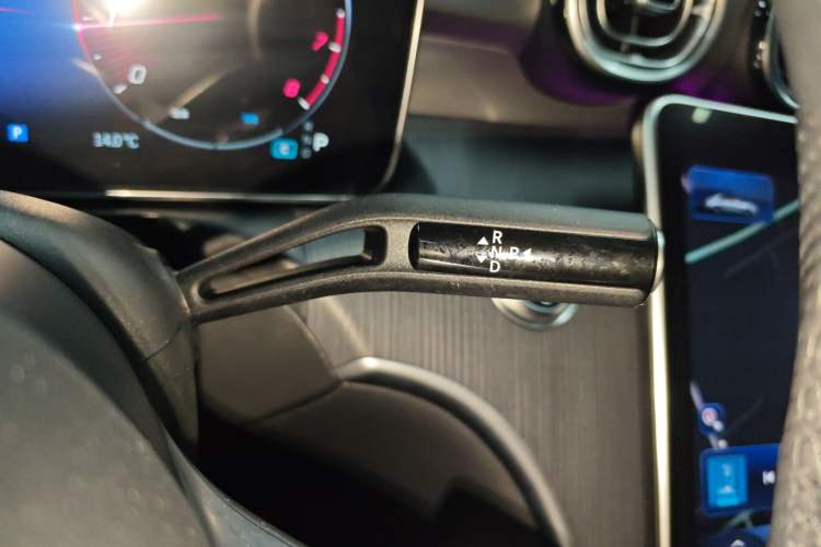 Used Mercedes-Benz C-Class 2024 C 260 L Sport Edition Gear Lever