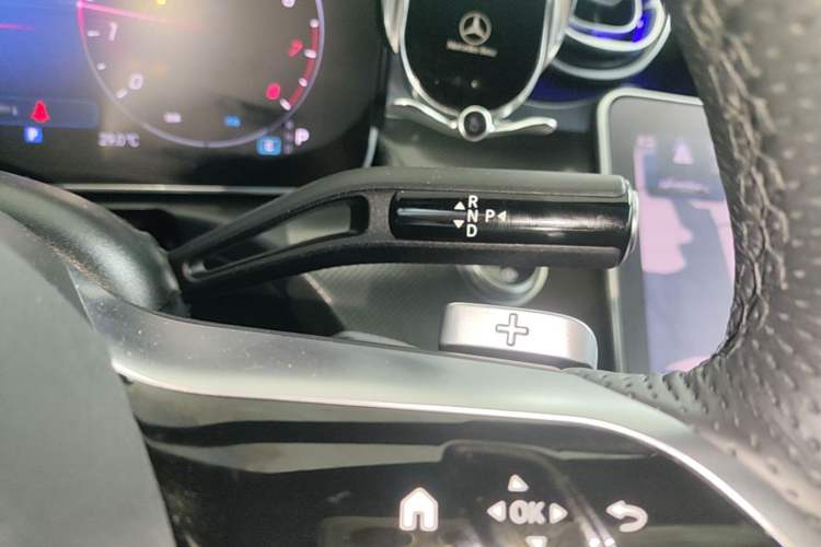Used Mercedes-Benz C-Class 2024 Second Facelift C 260 L Sport Edition Gear Lever