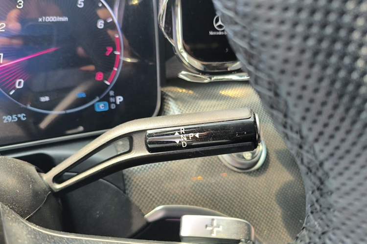 Used Mercedes-Benz C-Class 2024 Facelift C 260 L Night Edition Sport Version Gear Lever