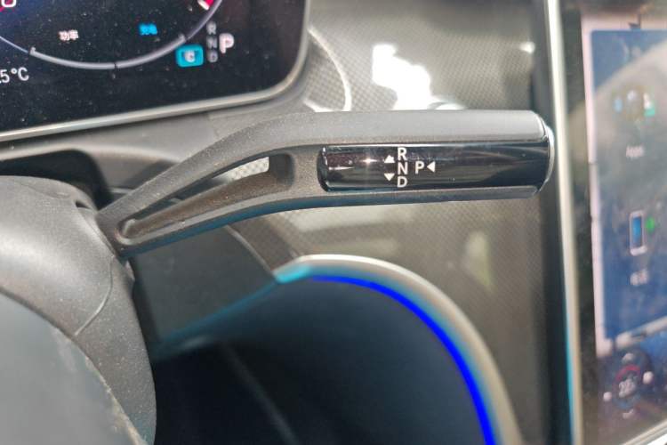 Used Mercedes-Benz C-Class 2024 C 260 L Sport Edition Gear Lever