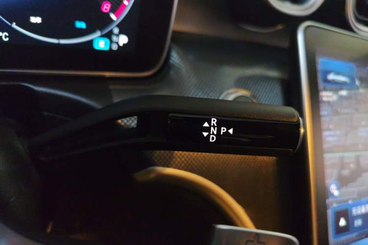 Used Mercedes-Benz C-Class 2024 Facelifted C-Class 260 L Night Edition Sports Version Gear Lever