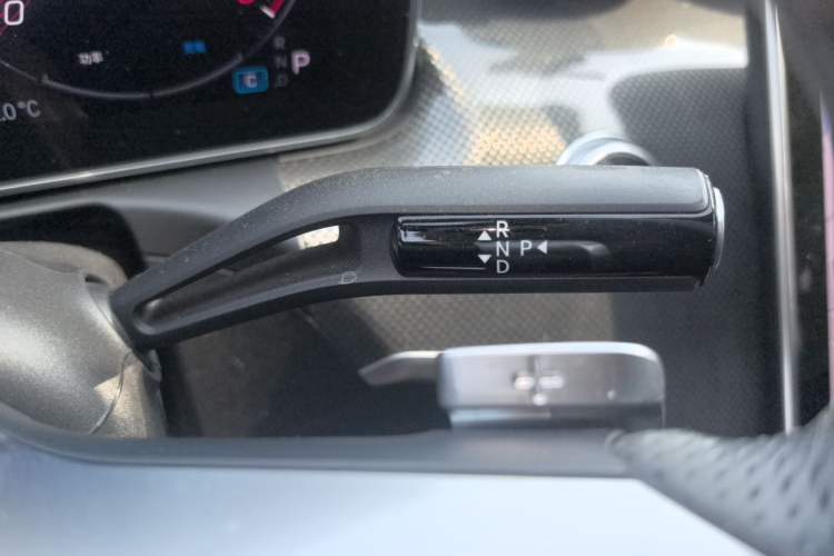 Used Mercedes-Benz C-Class 2024 Restyled C 260 L Sport Edition Gear Lever