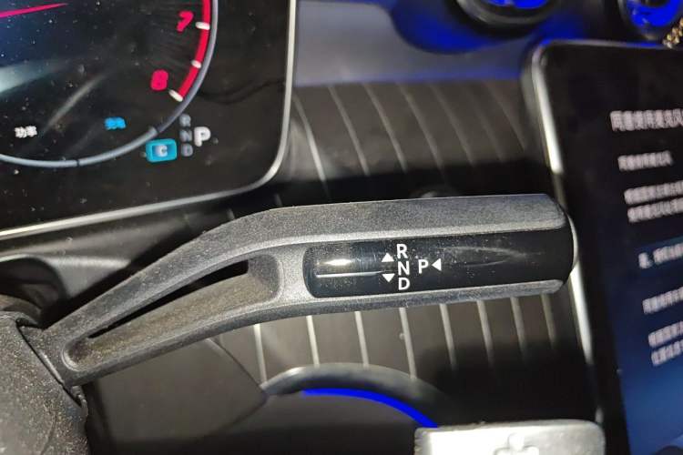 Used Mercedes-Benz C-Class 2024 C 260 L Sport Edition Gear Lever