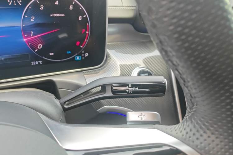 Used Mercedes-Benz C-Class 2024 Restyled C 260 L Sport Edition Gear Lever