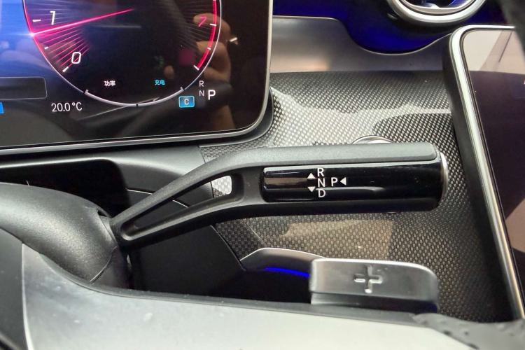 Used Mercedes-Benz C-Class 2024 Second Facelift C 260 L Sport Edition Gear Lever
