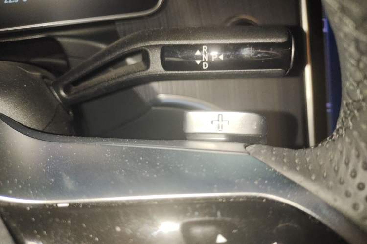 Used Mercedes-Benz C-Class 2024 C 200 L Sport Edition Gear Lever