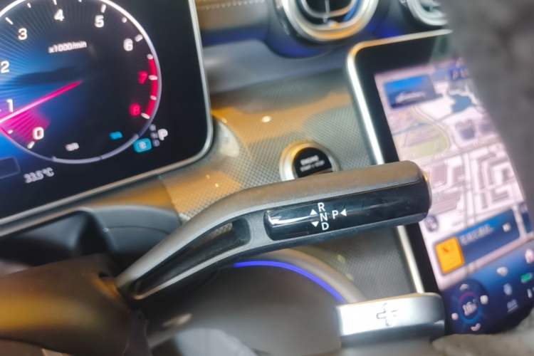 Used Mercedes-Benz C-Class 2024 Second Facelift C 260 L Starry Night Sport Edition Gear Lever