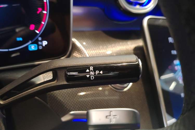 Used Mercedes-Benz C-Class 2024 C 260 L Sport Edition Gear Lever