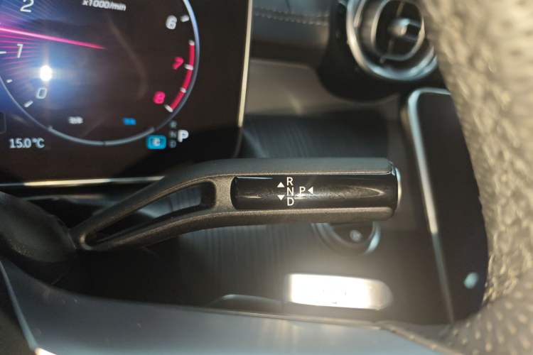 Used Mercedes-Benz C-Class 2024 C 260 L Sport Edition Gear Lever