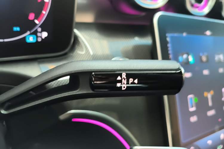 Used Mercedes-Benz C-Class 2024 Restyled C 260 L Sport Edition Gear Lever