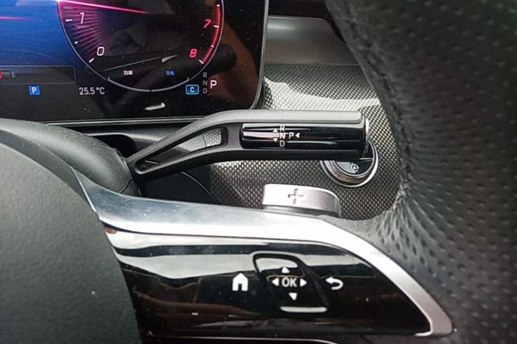 Used Mercedes-Benz C-Class 2024 Restyled C 260 L Sport Edition Gear Lever