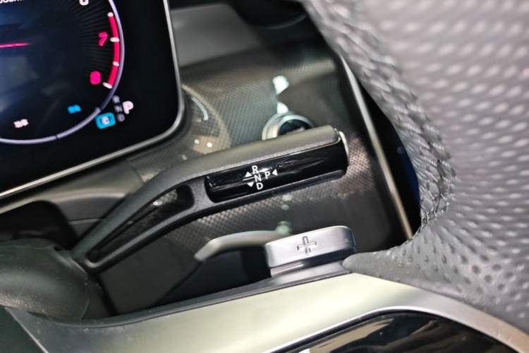 Used Mercedes-Benz C-Class 2024 Restyled C 260 L Sport Edition Gear Lever