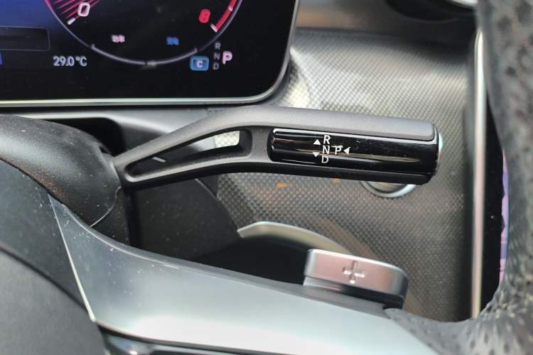 Used Mercedes-Benz C-Class 2024 Second Facelift C 260 L Starry Night Sport Edition Gear Lever