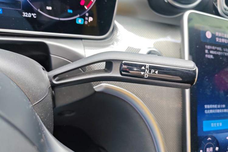 Used Mercedes-Benz C-Class 2024 C 260 L Brilliant Night Sports Edition Gear Lever