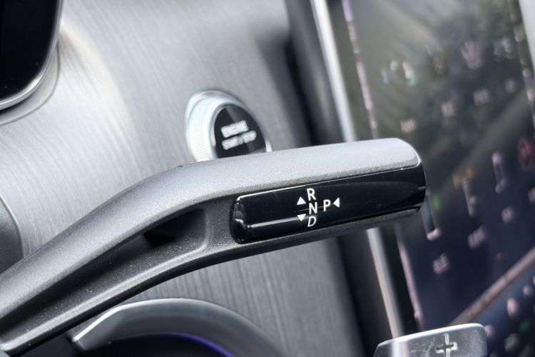 Used Mercedes-Benz C-Class 2024 C 200 L Sport Edition Gear Lever