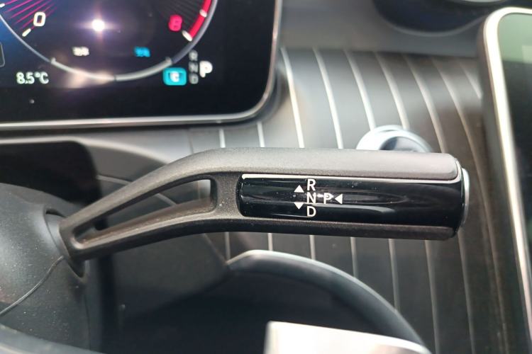 Used Mercedes-Benz C-Class 2024 C 260 L Sport Edition Gear Lever
