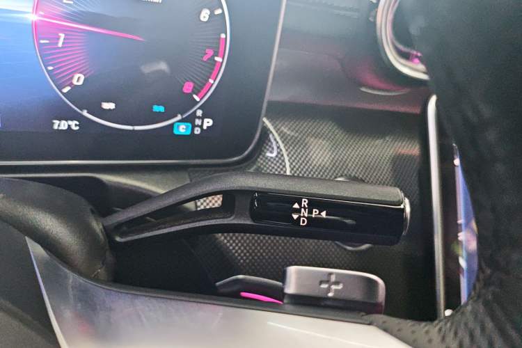 Used Mercedes-Benz C-Class 2024 Restyled C 260 L Sport Edition Gear Lever