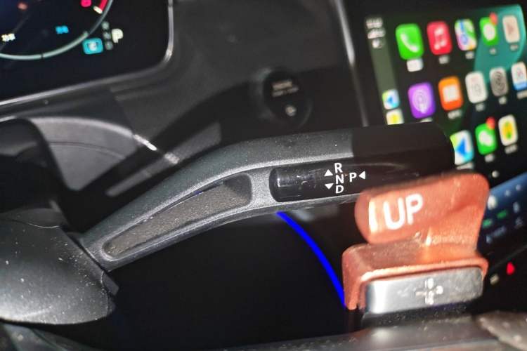 Used Mercedes-Benz C-Class 2024 C 260 L Sport Edition Gear Lever