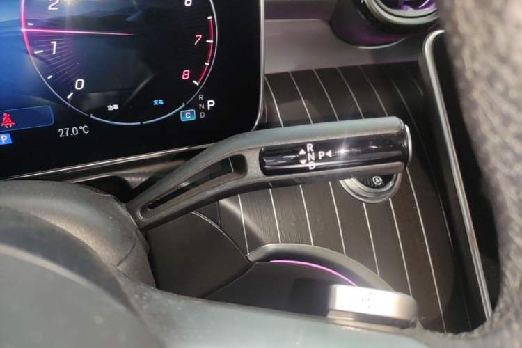 Used Mercedes-Benz C-Class 2024 Facelifted C-Class 260 L Night Edition Sports Version Gear Lever