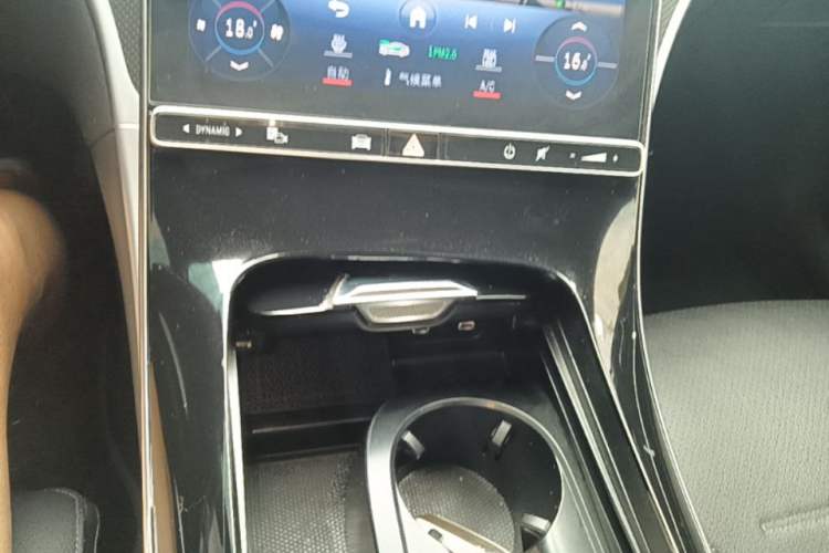 Used Mercedes-Benz C-Class 2024 Restyled C 260 L Sport Edition Gear Lever