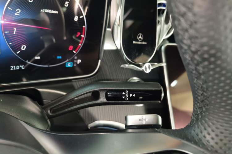 Used Mercedes-Benz C-Class 2024 Restyled C 260 L Sport Edition Gear Lever