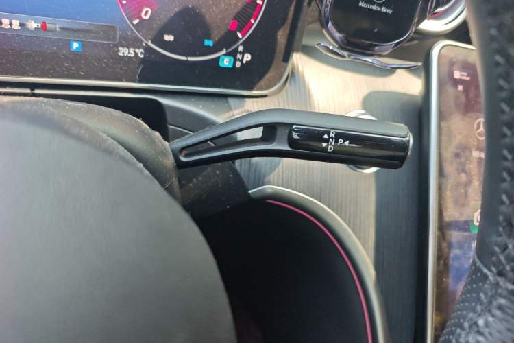 Used Mercedes-Benz C-Class 2024 C 260 L Sport Edition Gear Lever