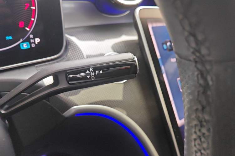 Used Mercedes-Benz C-Class 2024 Restyled C 260 L Sport Edition Gear Lever
