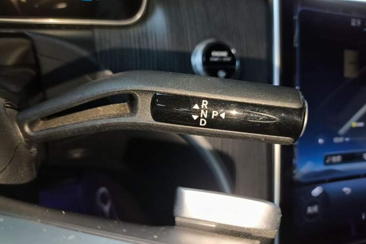 Used Mercedes-Benz C-Class 2024 C 200 L Sport Edition Gear Lever