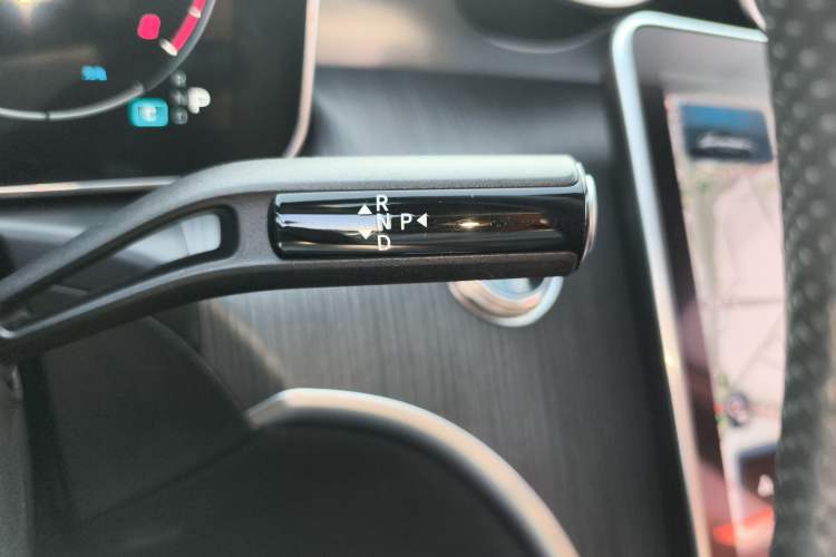 Used Mercedes-Benz C-Class 2024 C 200 L Sport Edition Gear Lever