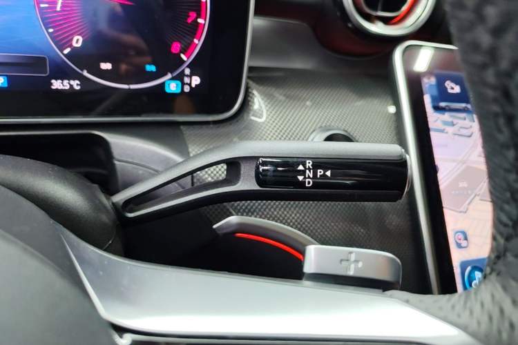 Used Mercedes-Benz C-Class 2024 Facelift C 260 L Night Edition Sport Version Gear Lever