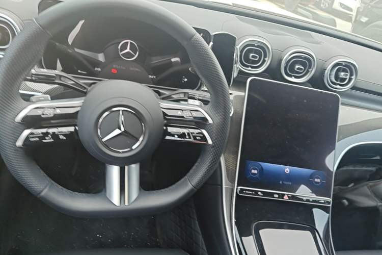 Used Mercedes-Benz C-Class 2024 Restyled C 260 L Sport Edition Gear Lever