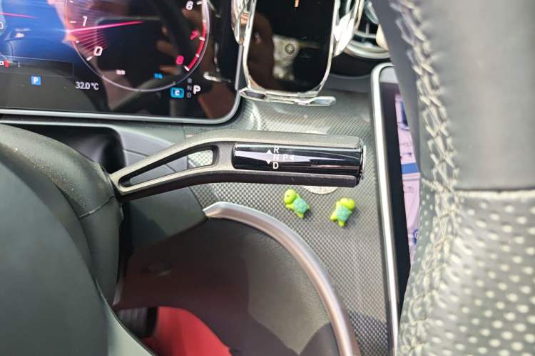 Used Mercedes-Benz C-Class 2024 C 260 L Sport Edition Gear Lever