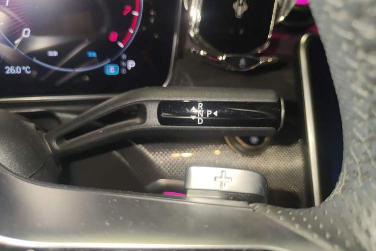 Used Mercedes-Benz C-Class 2024 Restyled C 260 L Sport Edition Gear Lever