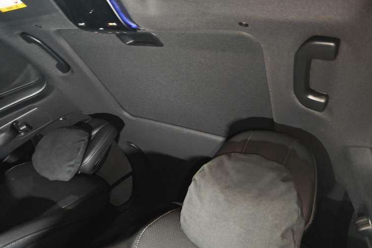 Used Mercedes-Benz C-Class 2024 C 200 L Sport Edition Headliner