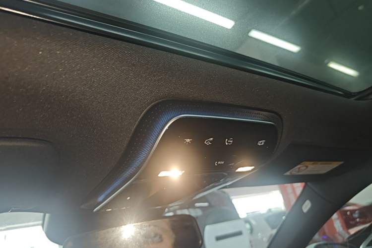 Used Mercedes-Benz C-Class 2024 Second Facelift C 260 L Sport Edition Headliner