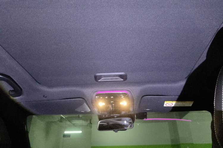 Used Mercedes-Benz C-Class 2024 C 200 L Sport Edition Headliner