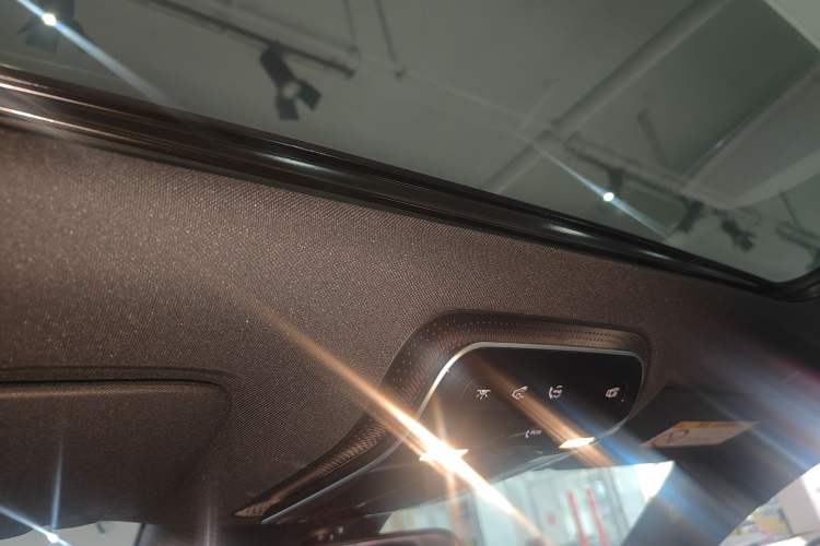 Used Mercedes-Benz C-Class 2024 Restyled C 260 L Sport Edition Headliner