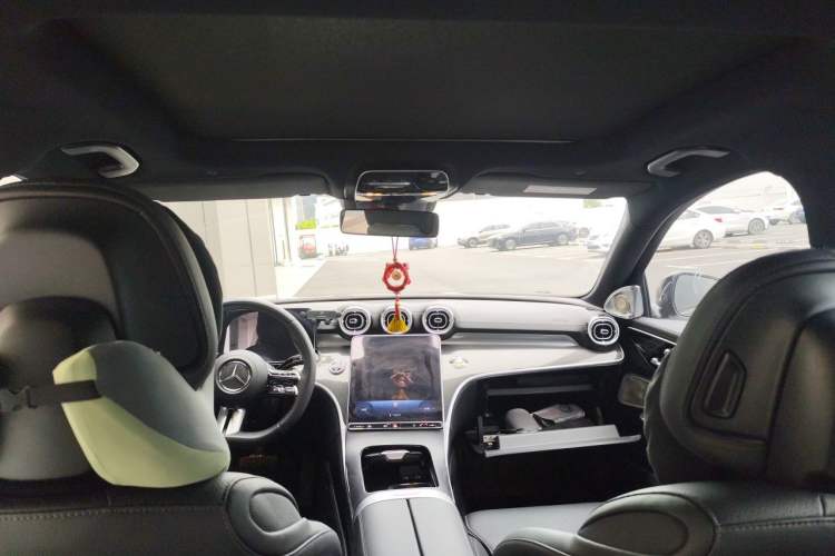 Used Mercedes-Benz C-Class 2024 Facelifted C-Class 260 L Night Edition Sports Version Headliner