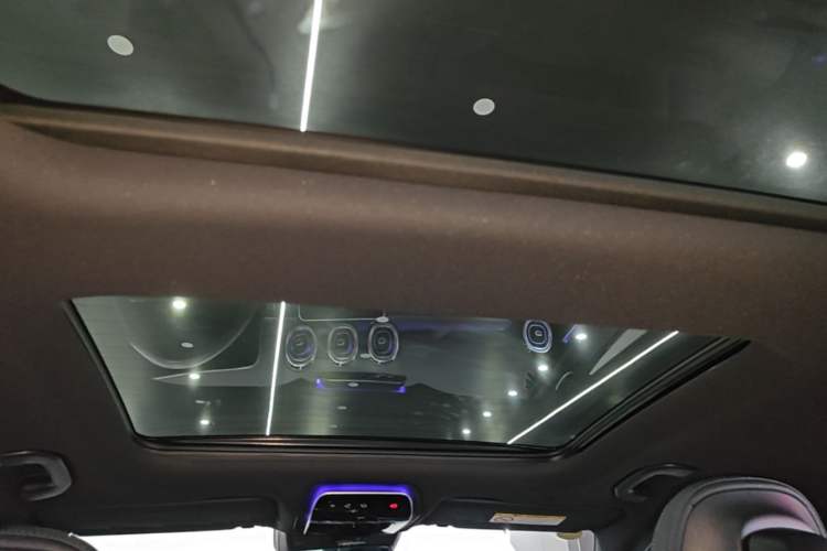 Used Mercedes-Benz C-Class 2024 Facelifted C-Class 260 L Night Edition Sports Version Headliner