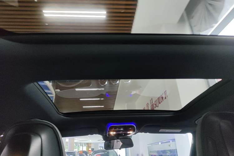 Used Mercedes-Benz C-Class 2024 Restyled C 260 L Sport Edition Headliner